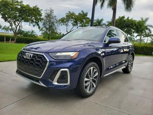 2022 Audi Q5 S line Premium