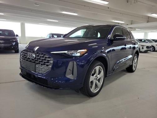 2025 Audi Q5 Premium Plus