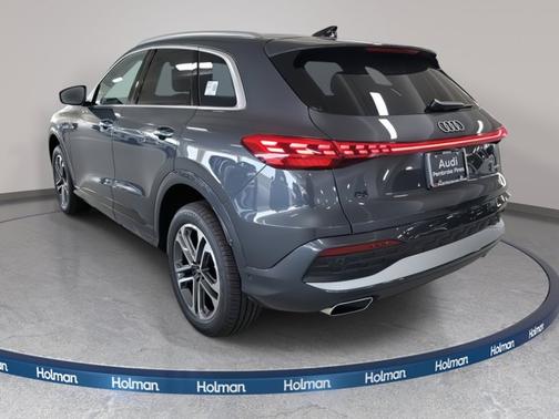 2025 Audi Q5 Premium