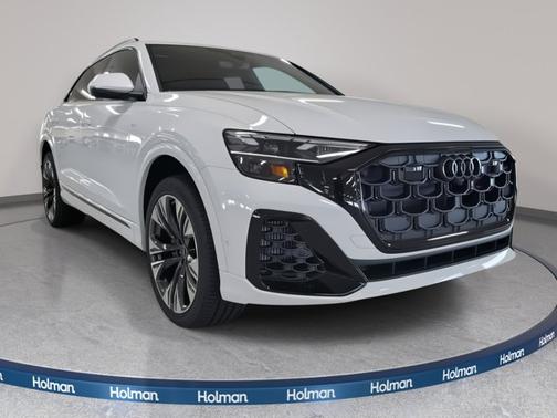 2025 Audi Q8 Premium Plus