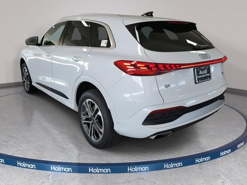2025 Audi Q5 Premium
