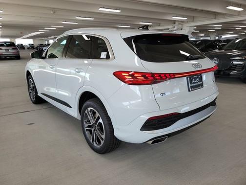 2025 Audi Q5 Premium