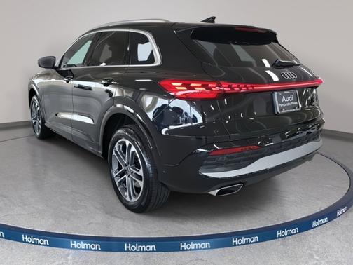 2025 Audi Q5 Premium