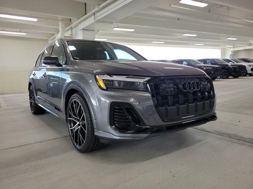 2025 Audi Q7 Premium Plus