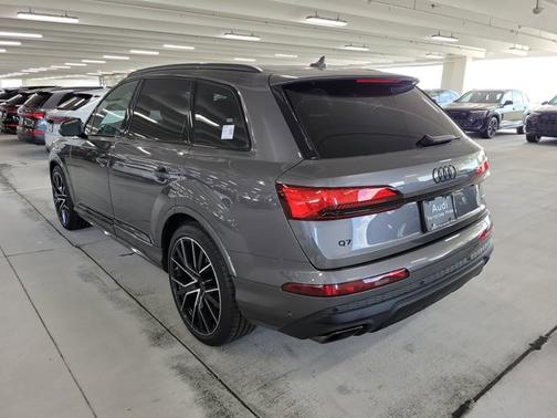 2025 Audi Q7 Premium Plus