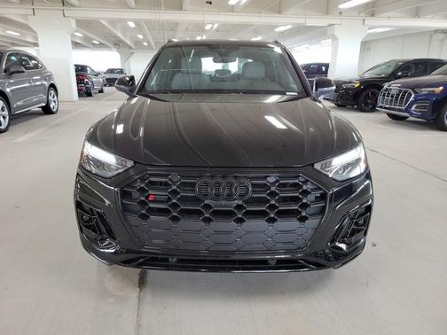 2025 Audi SQ5 Premium Plus