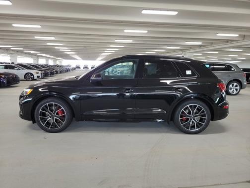 2025 Audi SQ5 Premium Plus