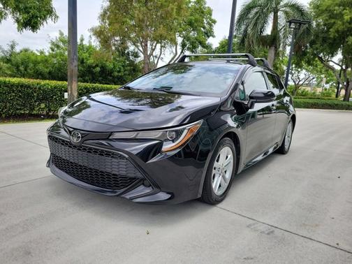 2020 Toyota Corolla Hatchback SE