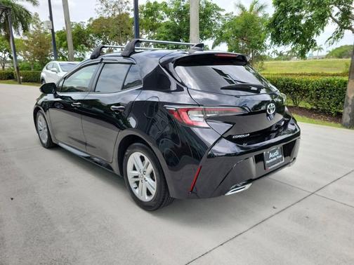 2020 Toyota Corolla Hatchback SE