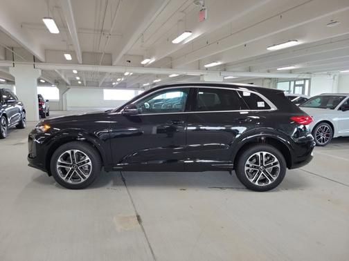 2025 Audi Q5 Premium