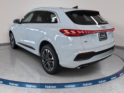 2025 Audi Q5 Premium
