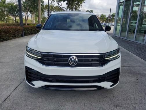 2022 Volkswagen Tiguan SE R-Line Black