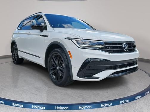 2022 Volkswagen Tiguan SE R-Line Black