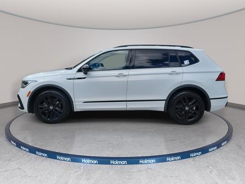 2022 Volkswagen Tiguan SE R-Line Black