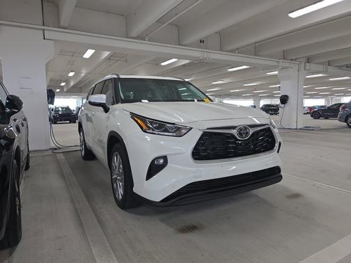 2021 Toyota Highlander 