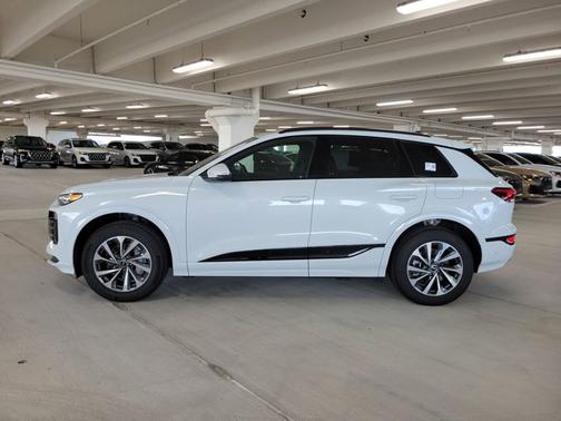 2025 Audi Q6 e-tron Premium
