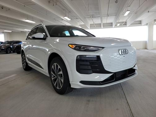 2025 Audi Q6 e-tron Premium