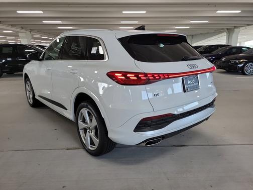 2025 Audi Q5 Premium Plus