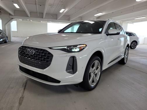 2025 Audi Q5 Premium Plus