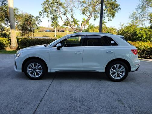 2024 Audi Q3 S line Premium Plus