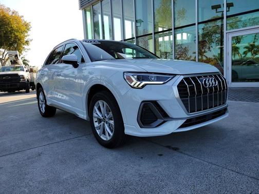 2024 Audi Q3 S line Premium Plus