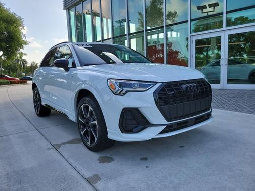 2025 Audi Q3 S line Premium Plus