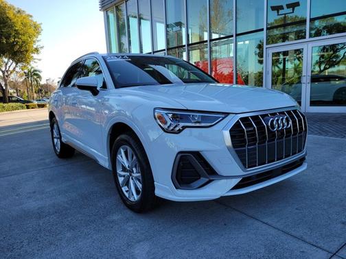 2024 Audi Q3 S line Premium Plus
