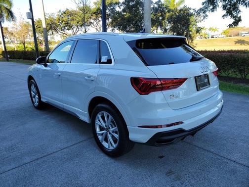 2024 Audi Q3 S line Premium Plus