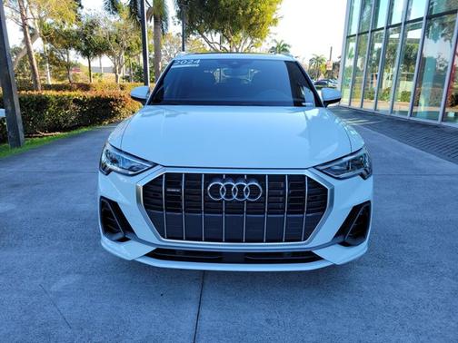 2024 Audi Q3 S line Premium Plus