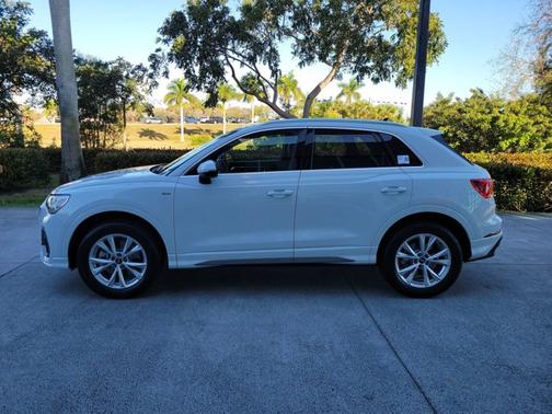 2024 Audi Q3 S line Premium Plus