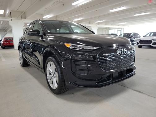 2025 Audi Q6 e-tron Premium