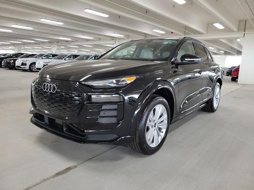 2025 Audi Q6 e-tron Premium