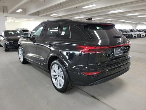 2025 Audi Q6 e-tron Premium