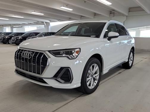 2025 Audi Q3 S line Premium