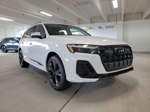 2025 Audi Q7 Premium Plus
