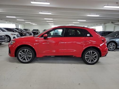 2025 Audi Q3 S line Premium