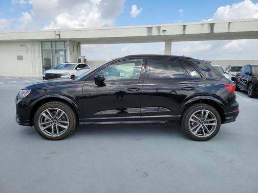 2025 Audi Q3 S line Premium