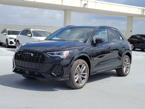 2025 Audi Q3 S line Premium