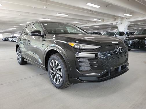 2025 Audi Q6 e-tron Premium