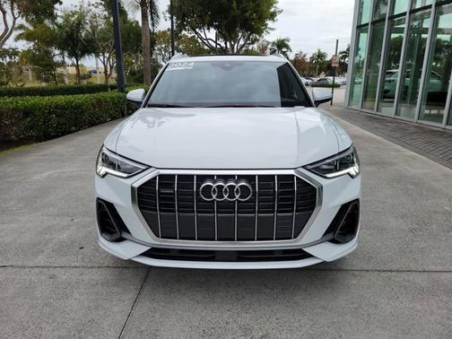 2024 Audi Q3 S line Premium Plus