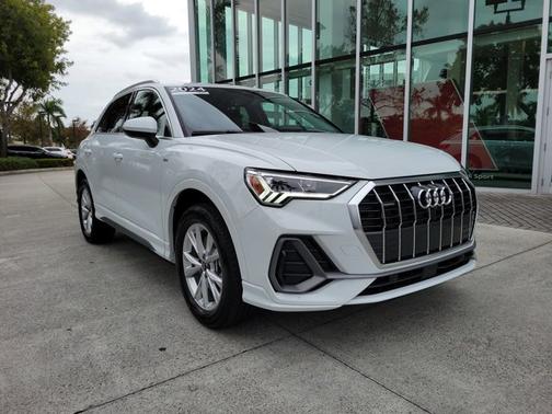 2024 Audi Q3 S line Premium Plus