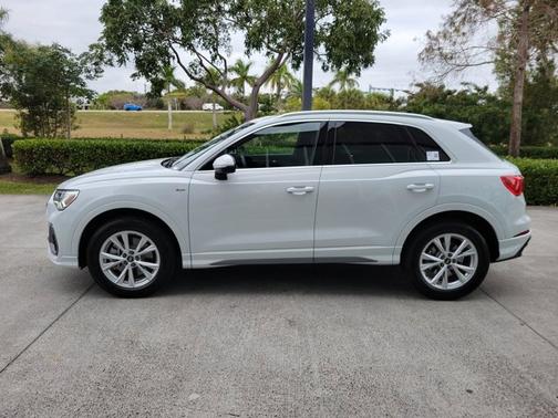 2024 Audi Q3 S line Premium Plus