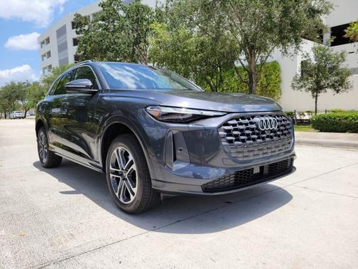 2025 Audi Q5 Premium