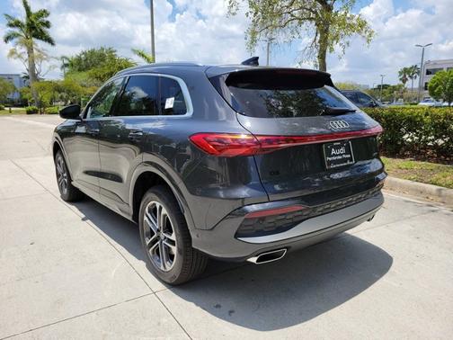 2025 Audi Q5 Premium