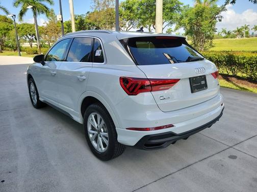 2024 Audi Q3 S line Premium Plus