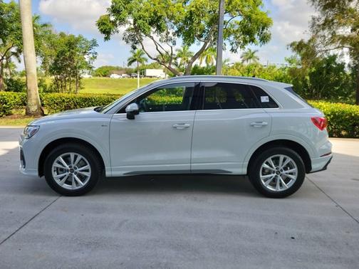 2024 Audi Q3 S line Premium Plus