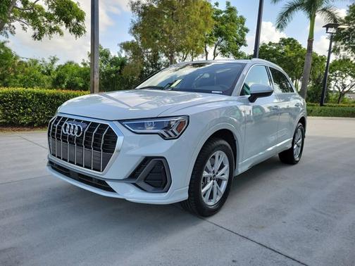 2024 Audi Q3 S line Premium Plus