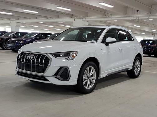 2025 Audi Q3 S line Premium