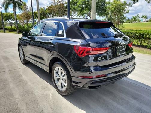 2025 Audi Q3 S line Premium
