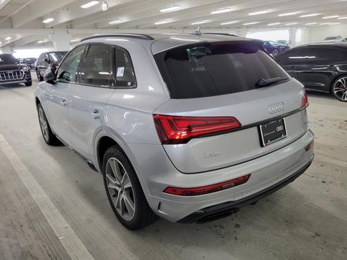 2025 Audi Q5 S line Premium